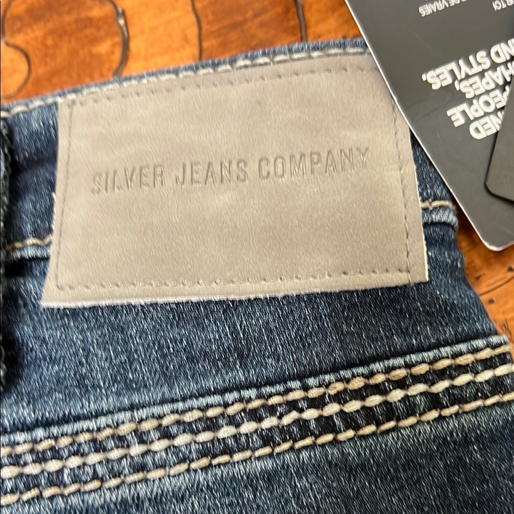 Silver Jeans - Picture 10 of 10
